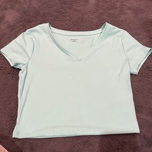 No boundaries cropped tee